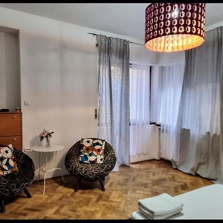 The Flat Of Sillence Piata Romana Bucarest Extérieur photo