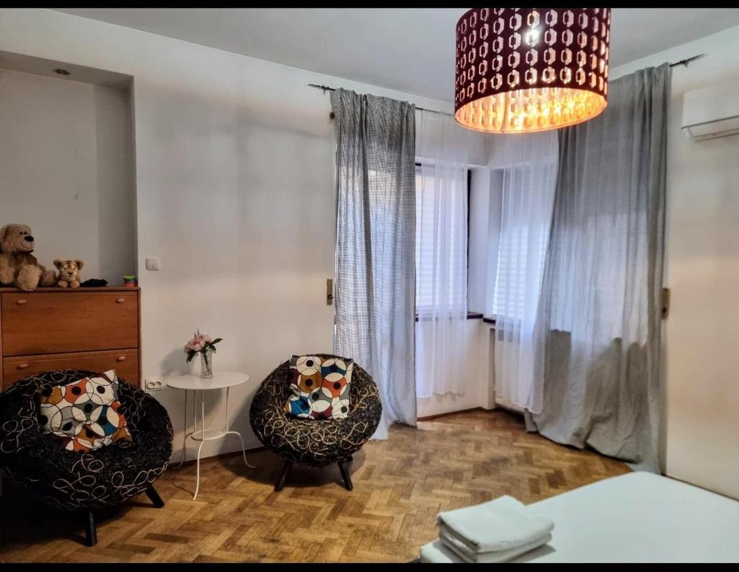 The Flat Of Sillence Piata Romana Bucarest Extérieur photo